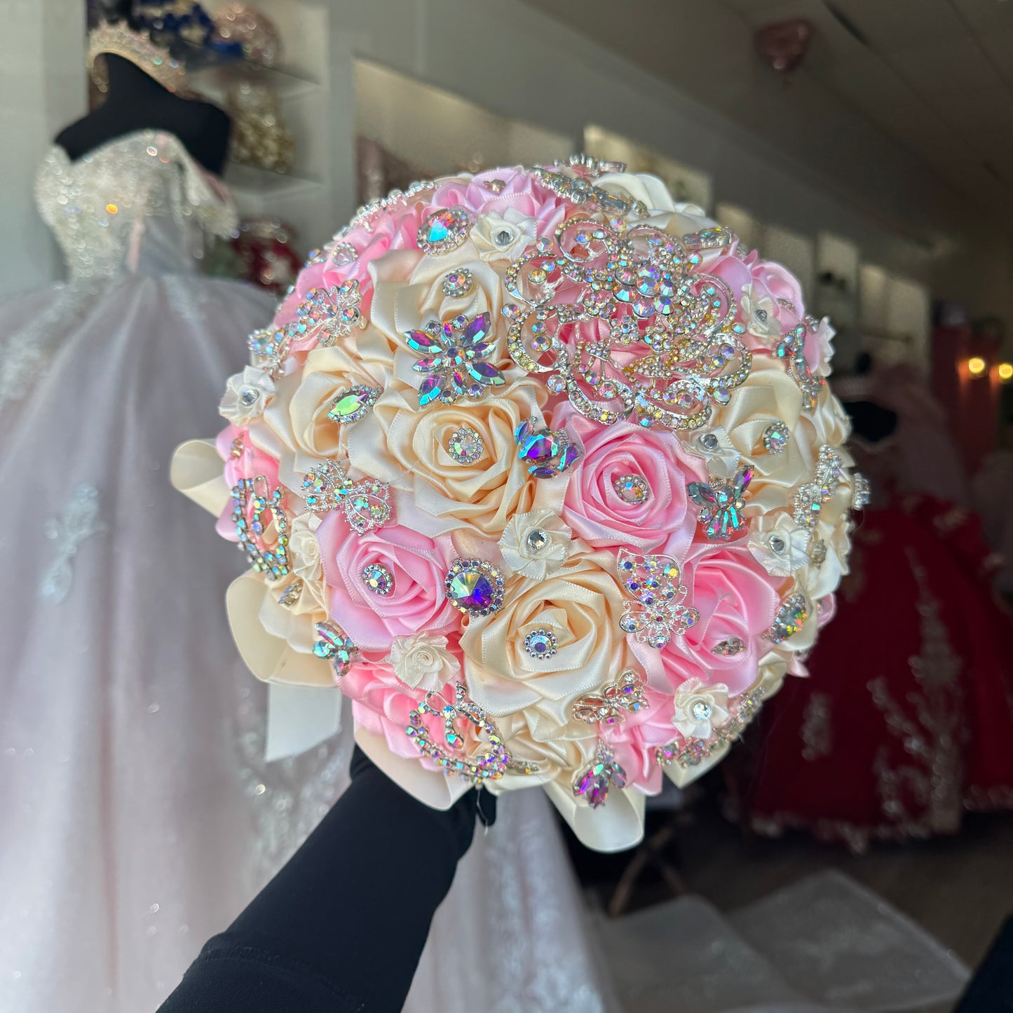 Ramo ( pink & ivory)