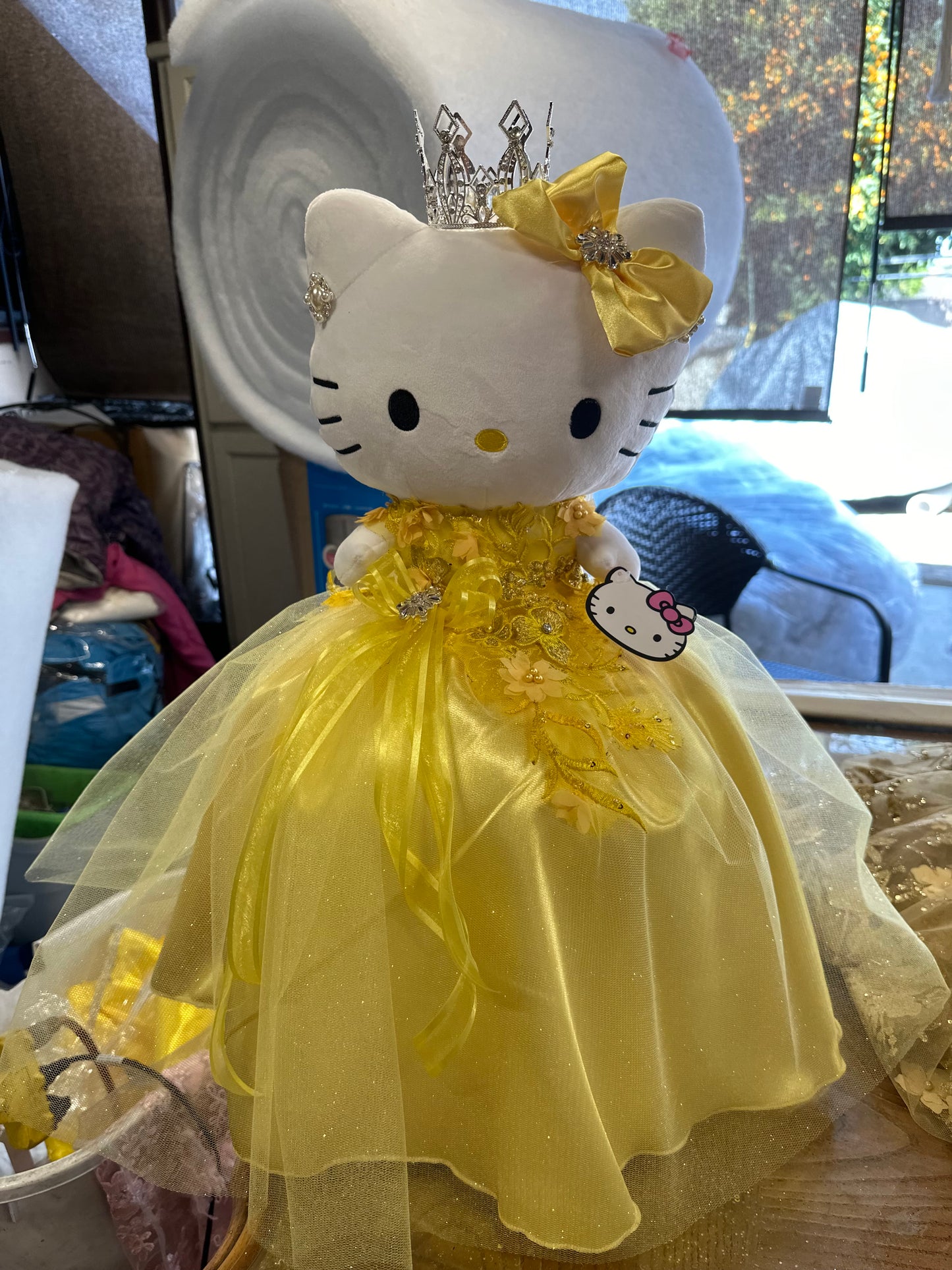 Hello kitty yellow