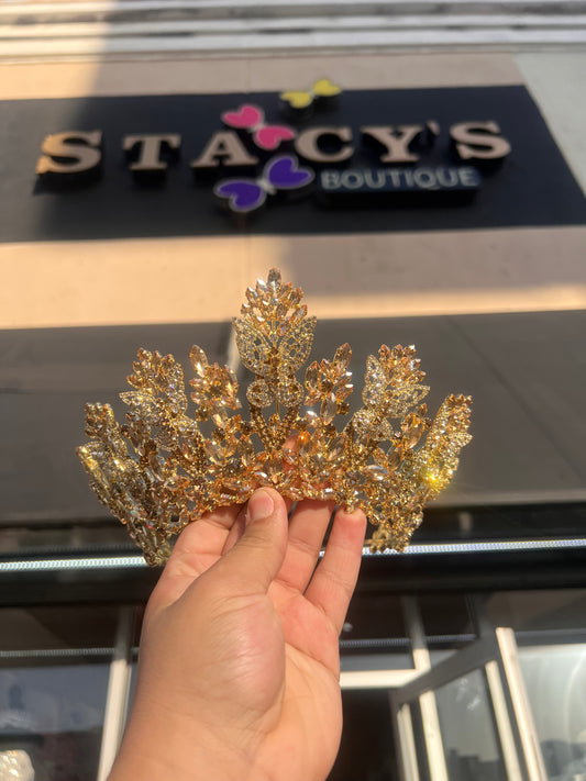 Champagne with gold crown👑