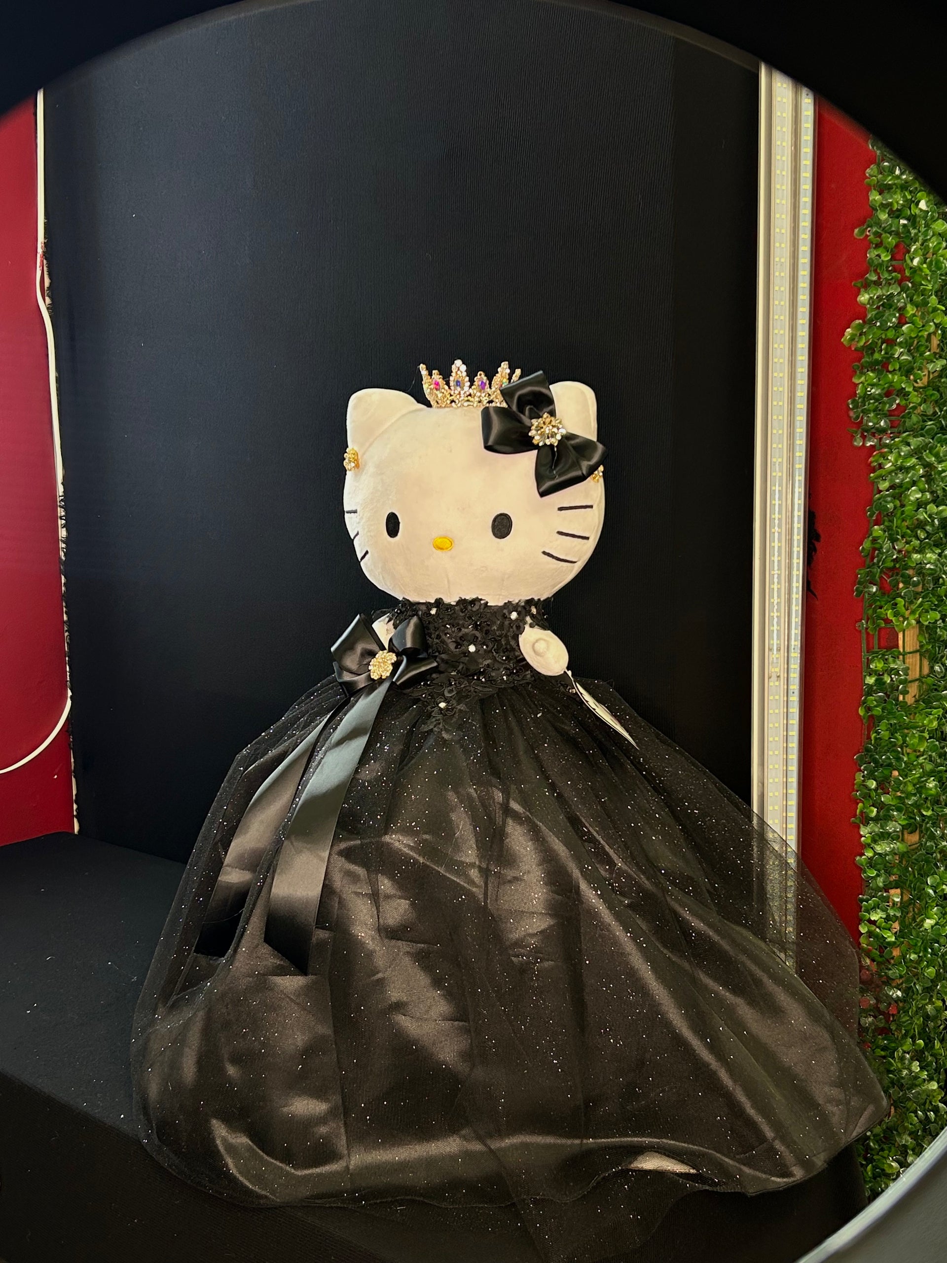 Quinceanera hello kitty Stacy's Boutique Quinceanera hello kitty Stacy's Boutique